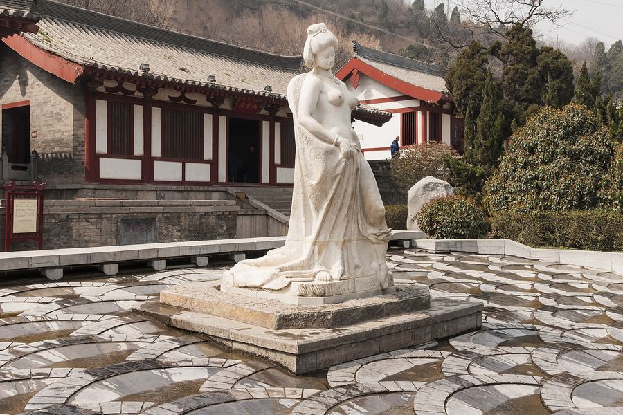 华清宫的唐代殿宇与池苑